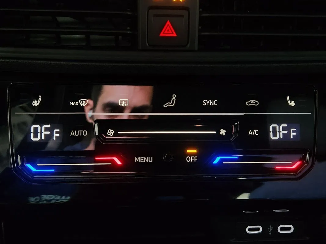 Volkswagen Jetta photo 24