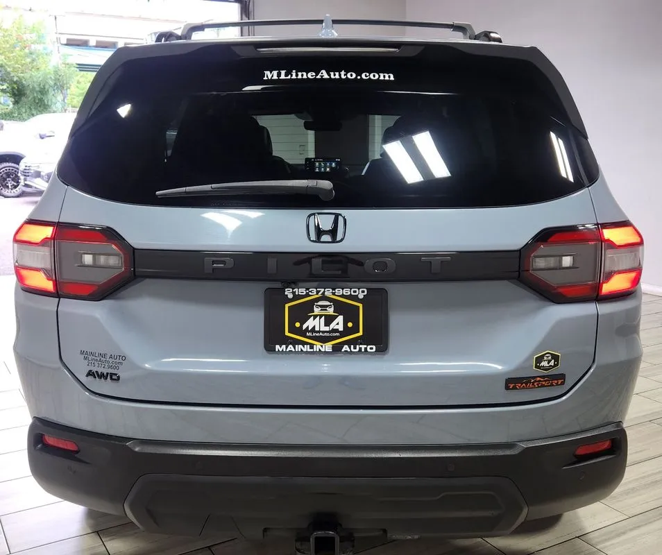 More photos of 2023 Honda Pilot AWD TrailSport at Torresdale Ave, PA