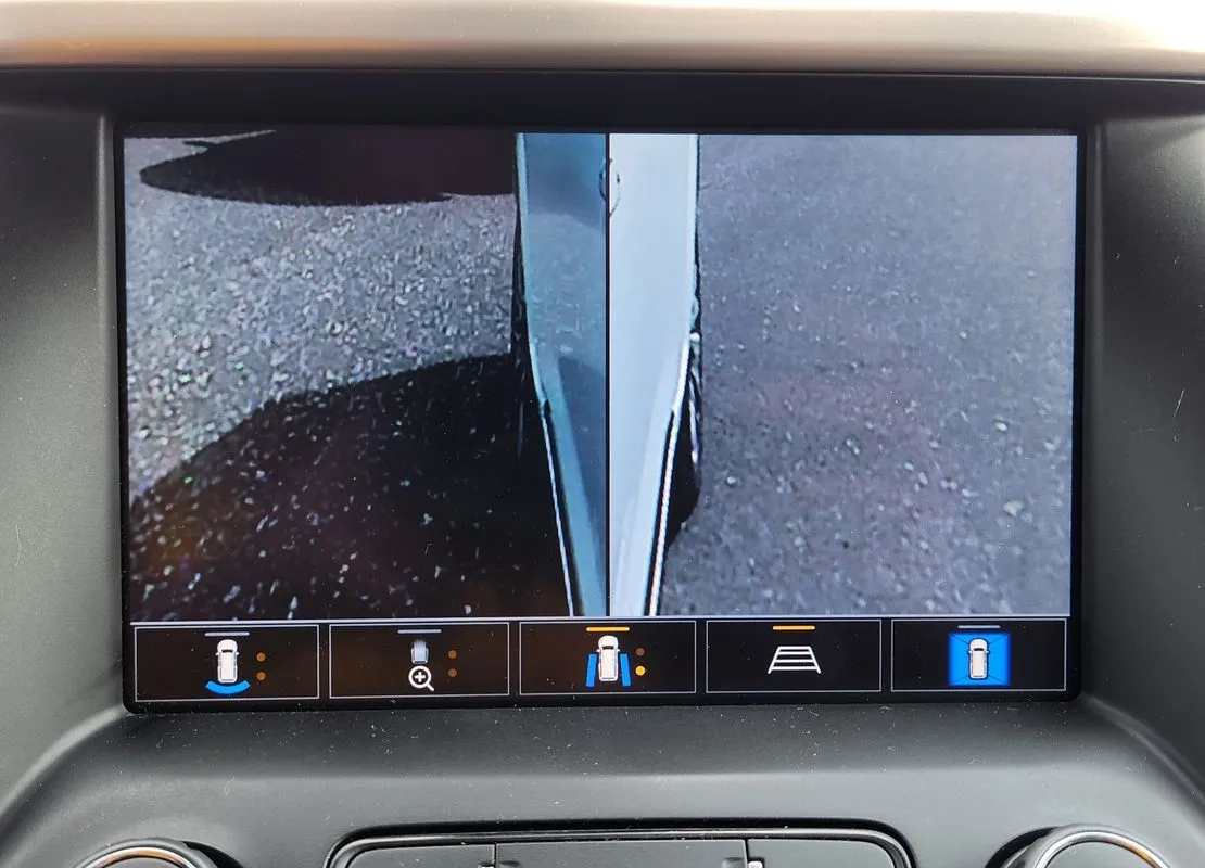 GMC Acadia photo 24