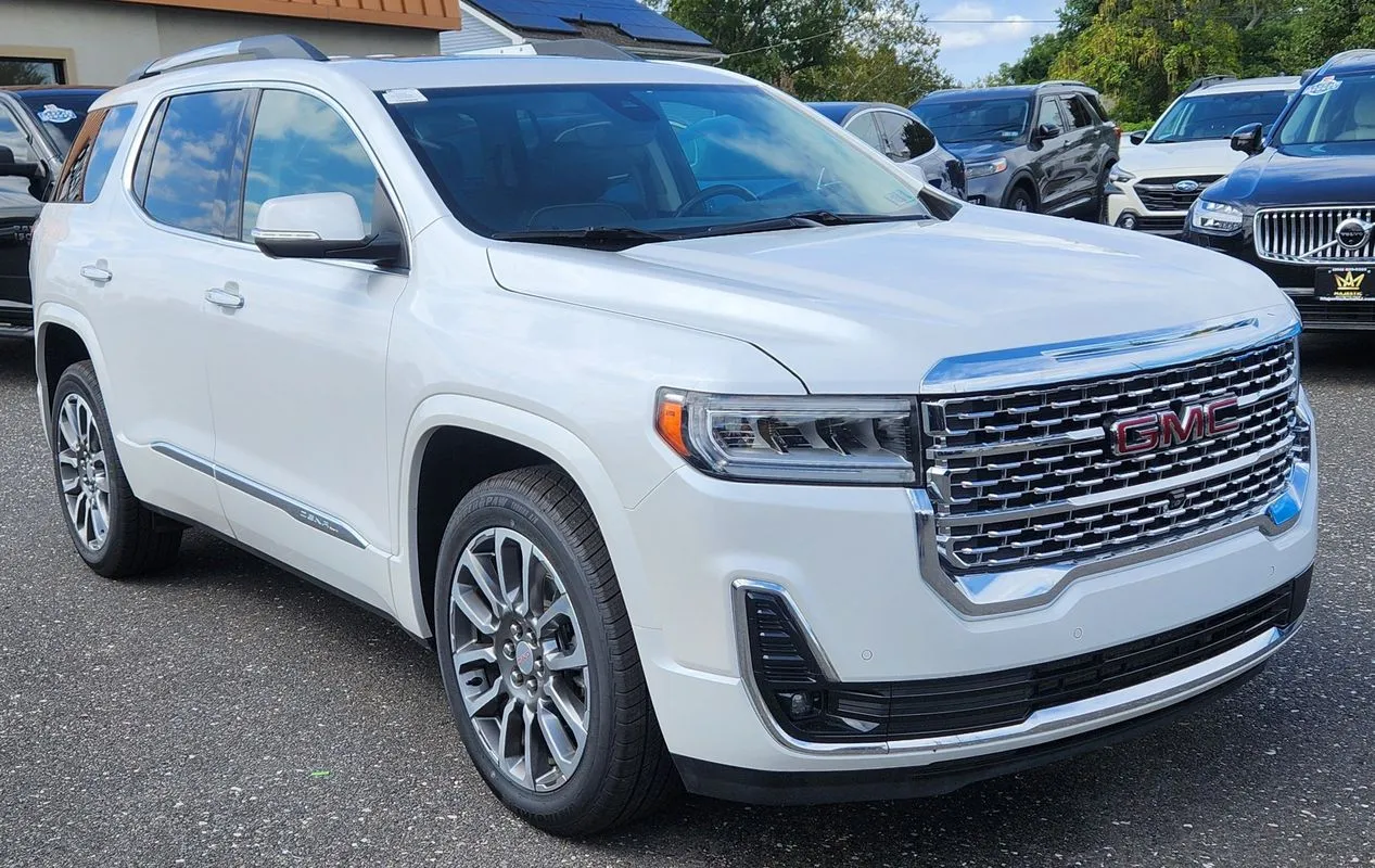 GMC Acadia photo 7