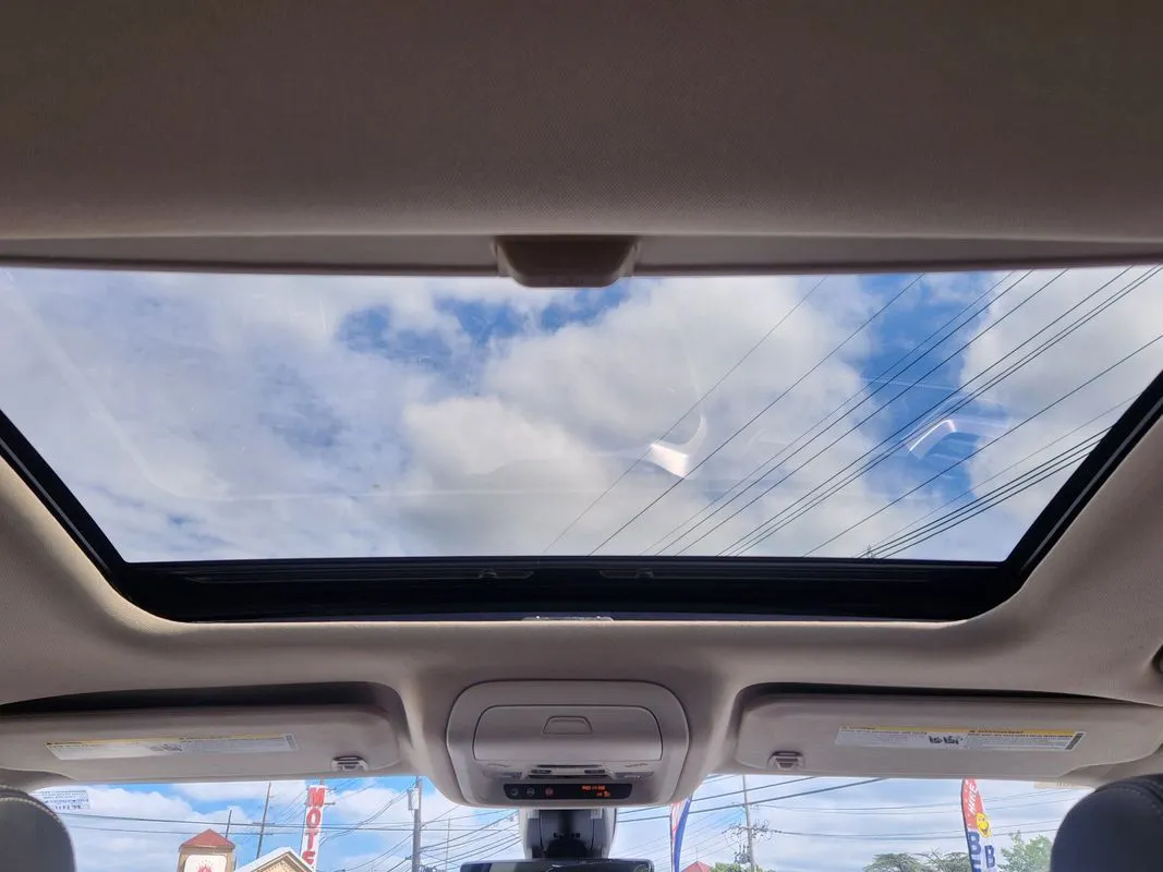 GMC Acadia photo 16