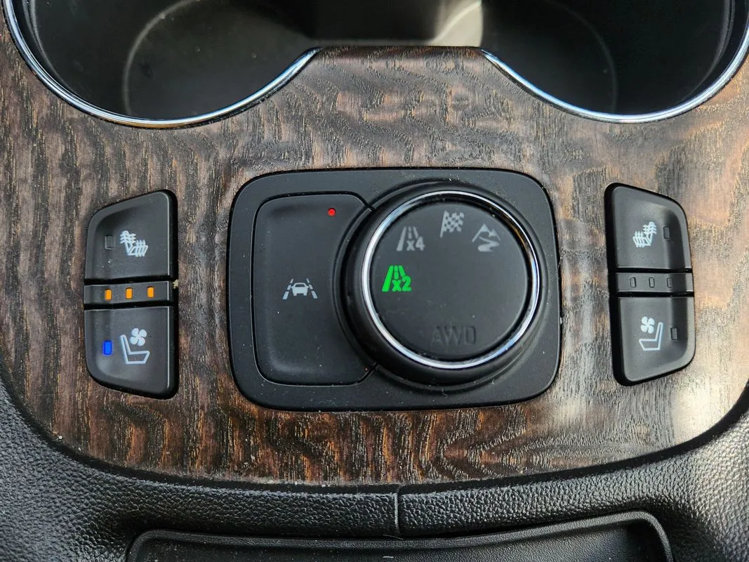 GMC Acadia photo 27