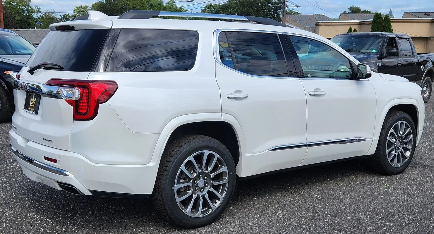 More photos of 2022 GMC Acadia AWD Denali at Torresdale Ave, PA