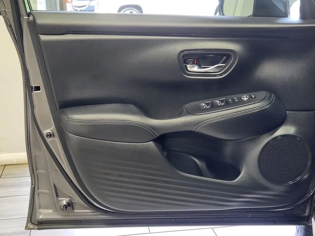 Honda HR-V photo 10