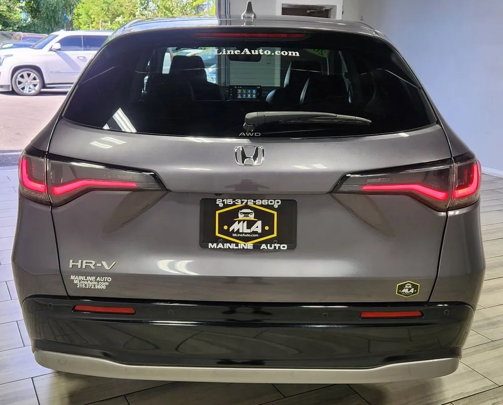 More photos of 2023 Honda HR-V AWD EX-L at Torresdale Ave, PA