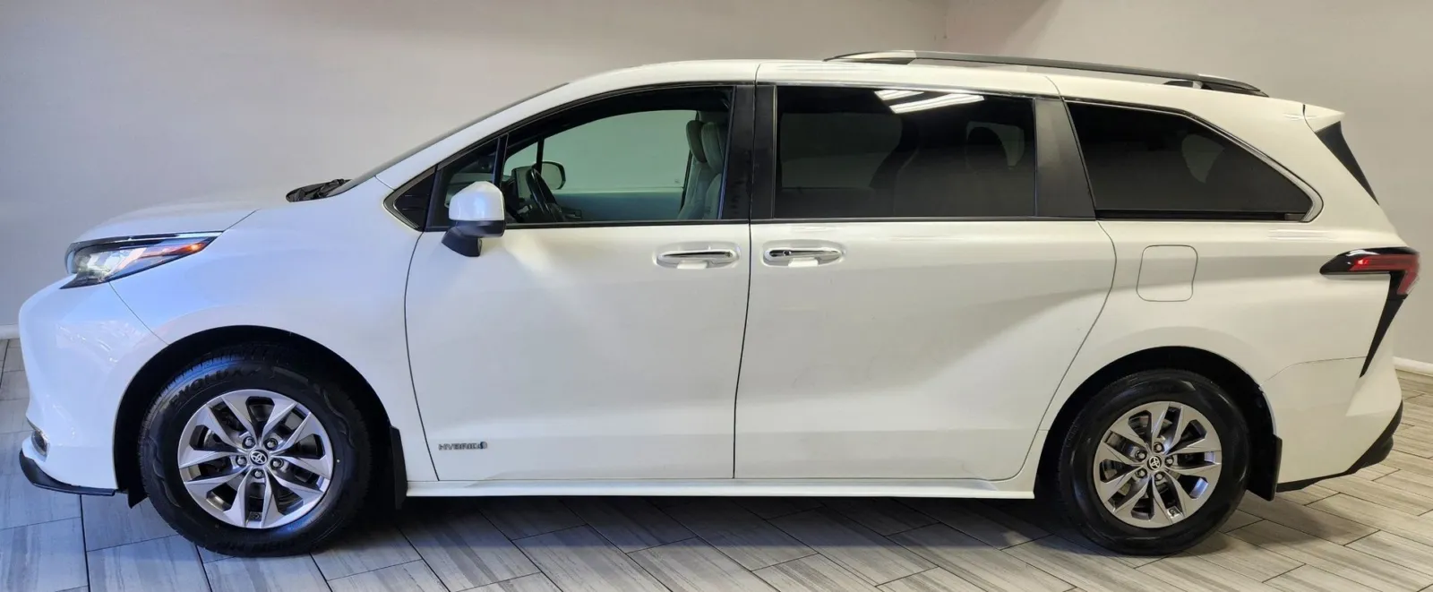 Photos of 2021 Toyota Sienna XLE for sale in Philadelphia, PA at Torresdale Ave