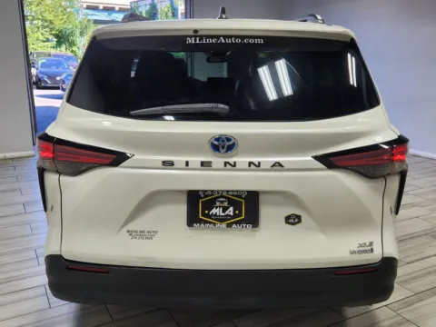 More photos of 2021 Toyota Sienna XLE at Torresdale Ave, PA