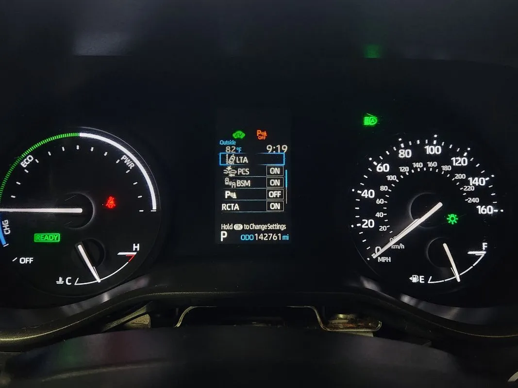 Toyota Sienna photo 18