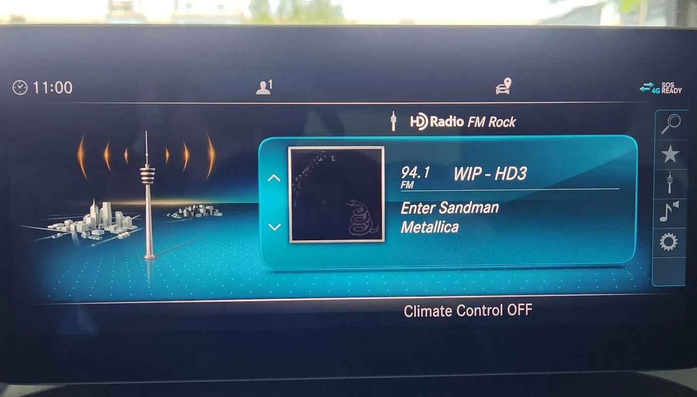 Mercedes-Benz C300 photo 21