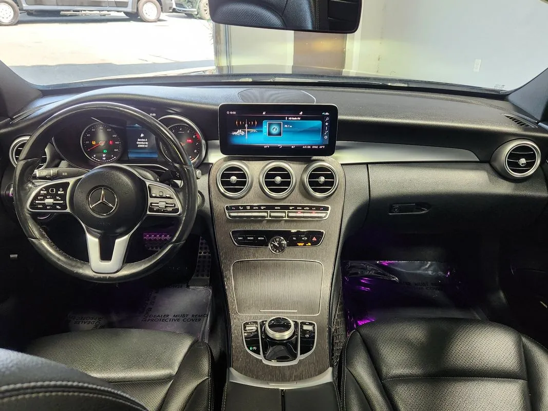 Mercedes-Benz C300 photo 16