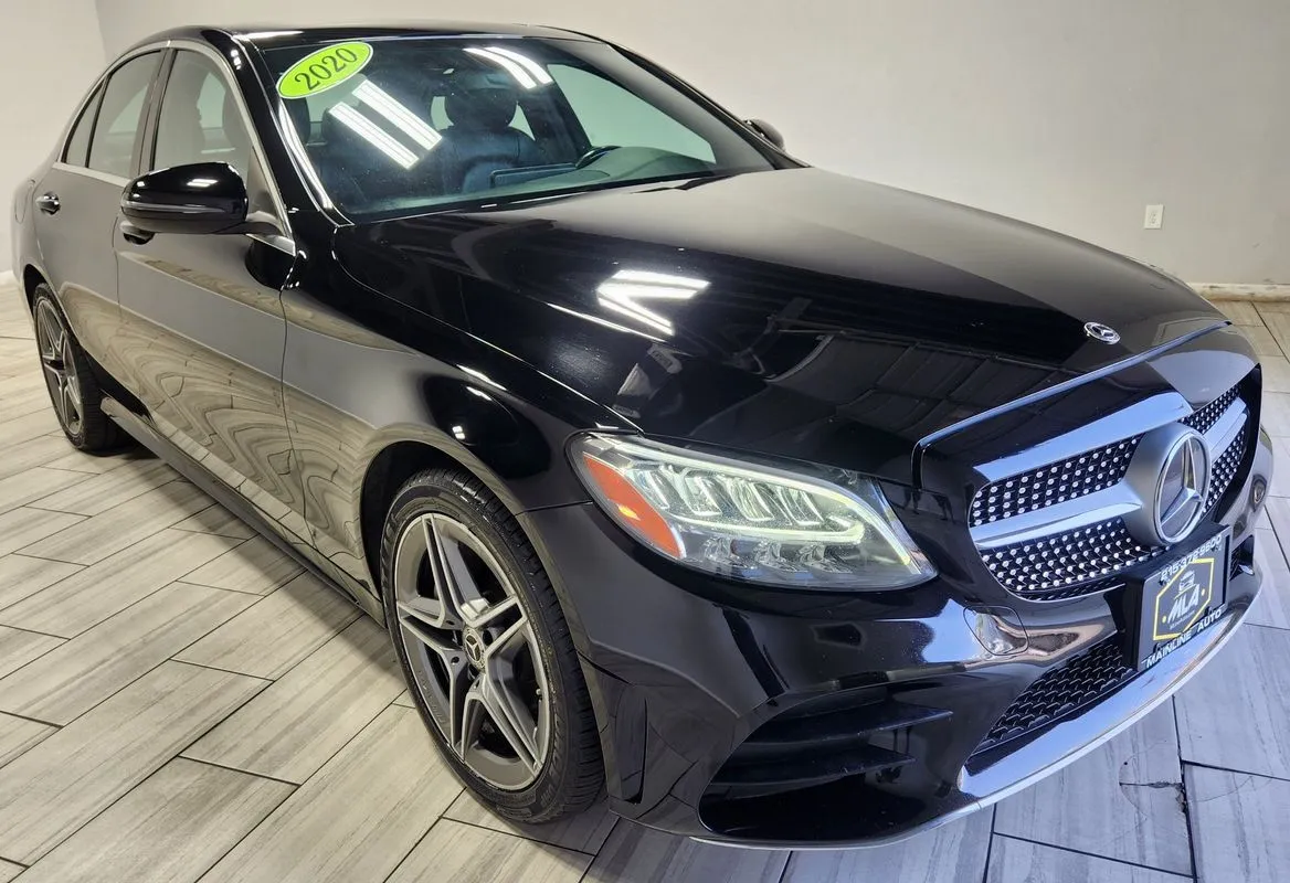Mercedes-Benz C300 photo 7