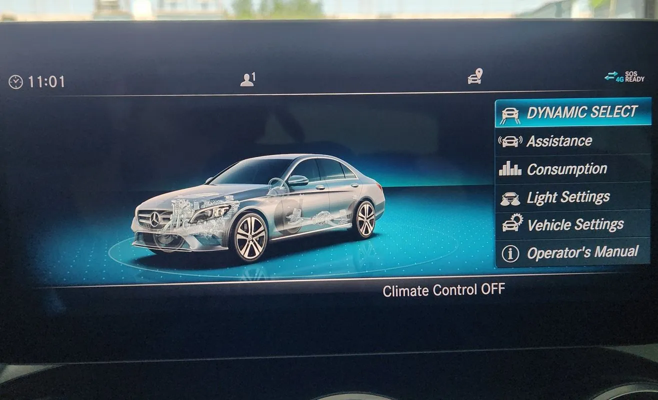 Mercedes-Benz C300 photo 24