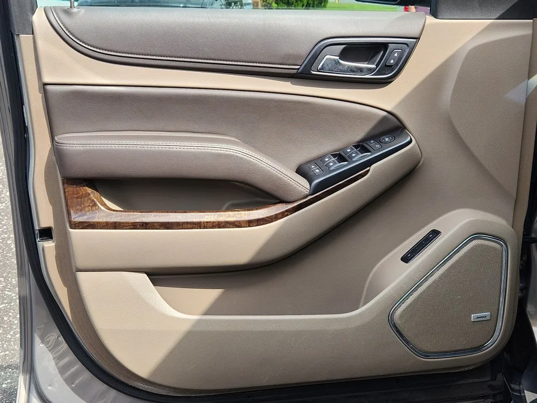 Chevrolet Tahoe photo 10