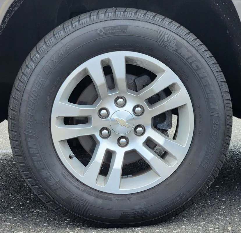 Chevrolet Tahoe photo 9