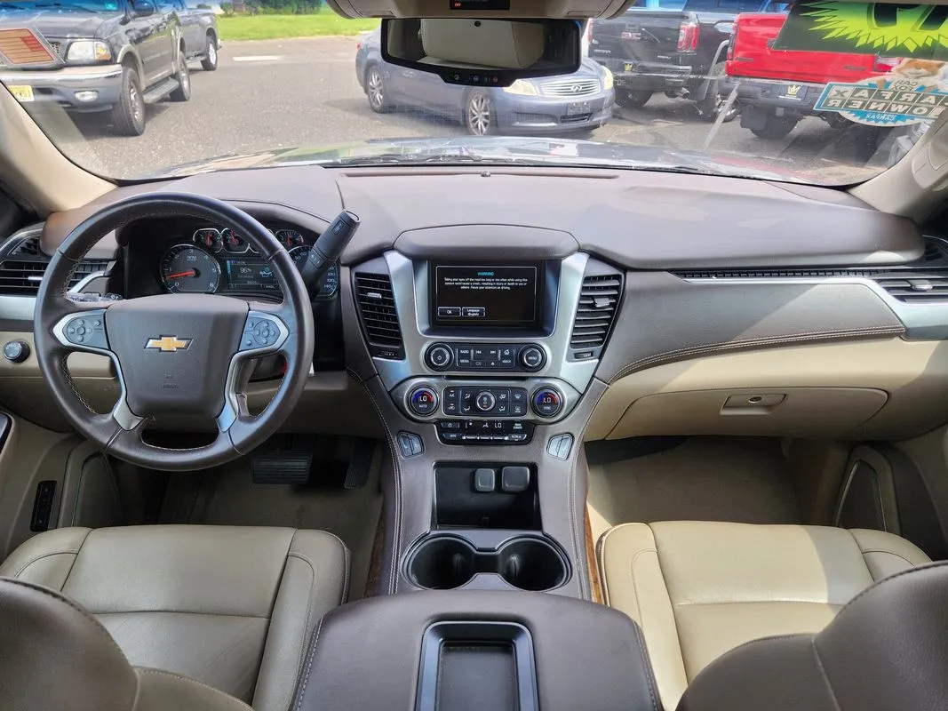 Chevrolet Tahoe photo 16