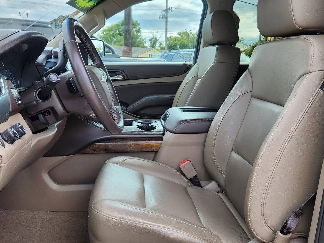Chevrolet Tahoe photo 11