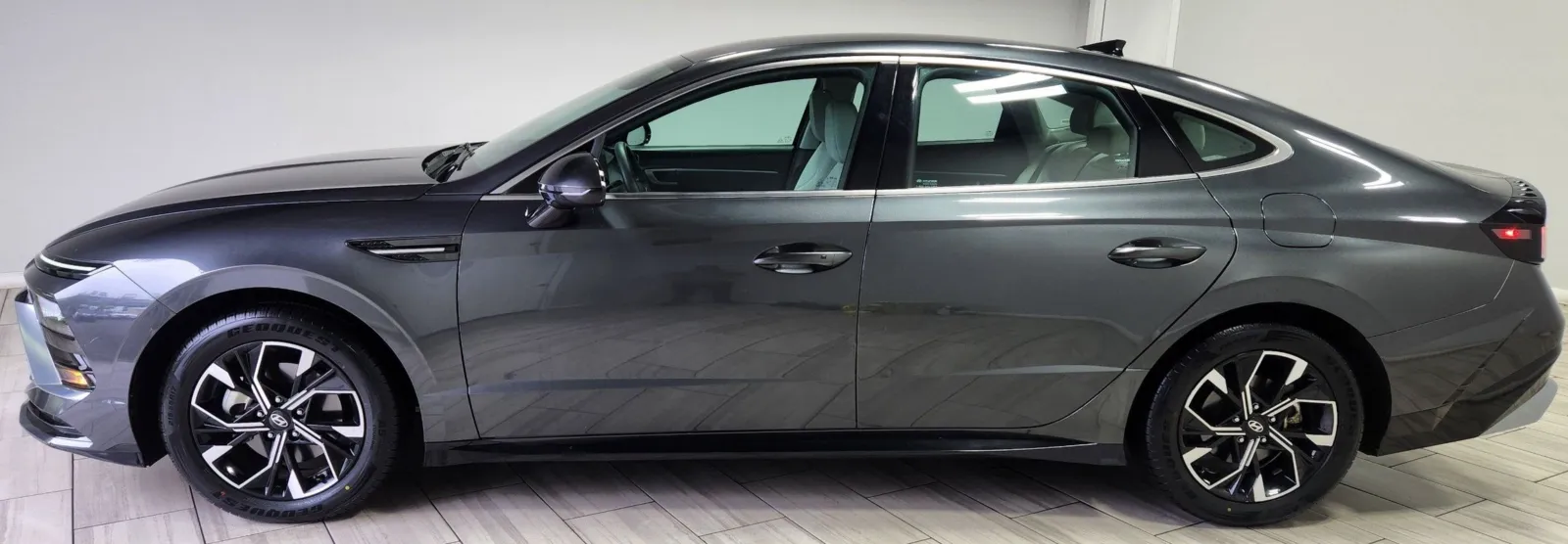 Photos of 2025 Hyundai Sonata SEL for sale in Philadelphia, PA at Torresdale Ave