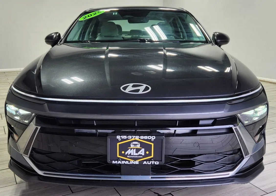 Hyundai Sonata photo 8