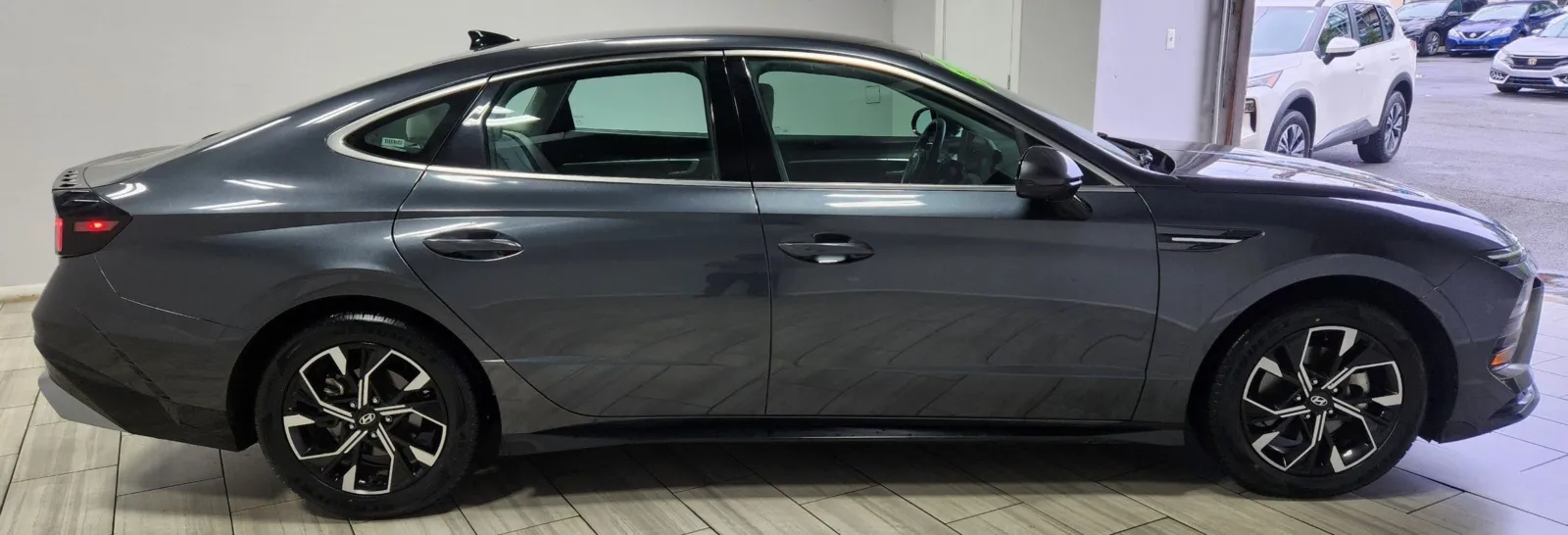 Hyundai Sonata photo 6