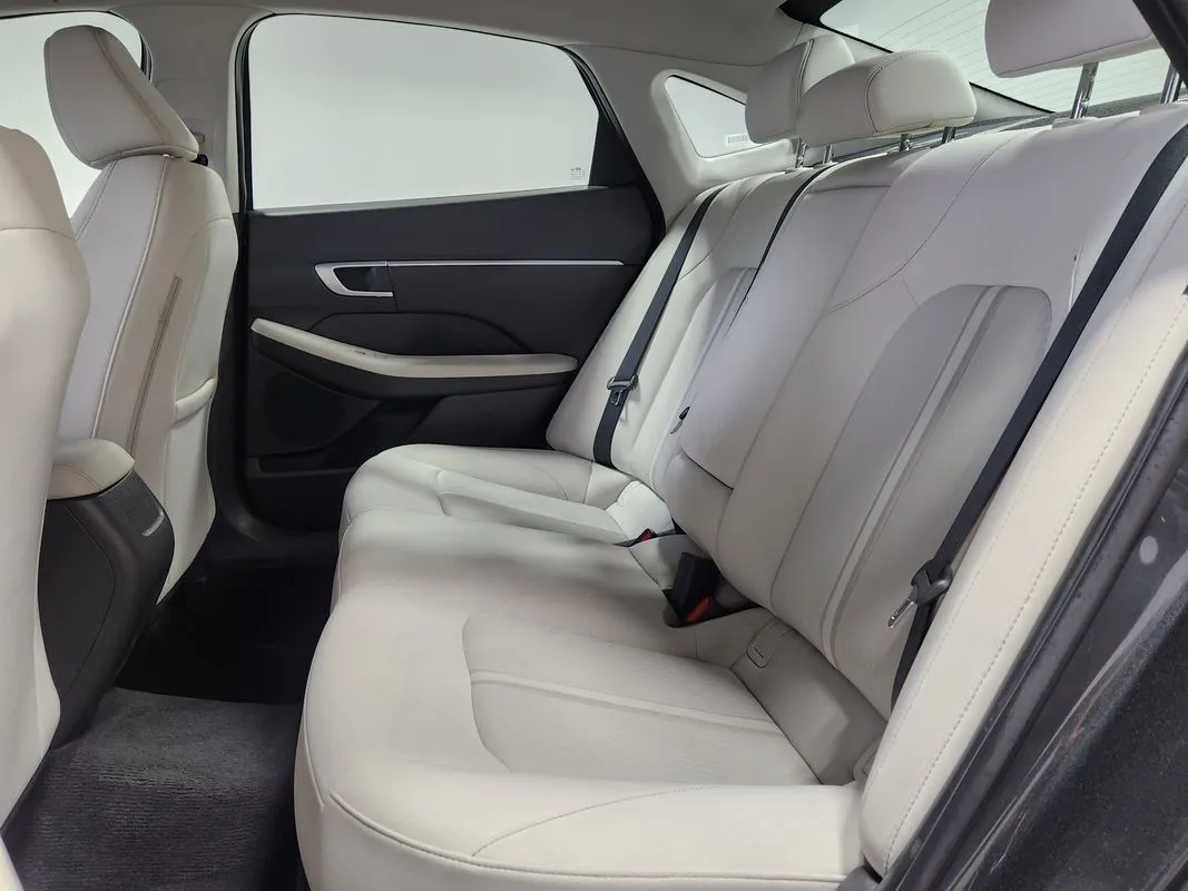 Hyundai Sonata photo 13