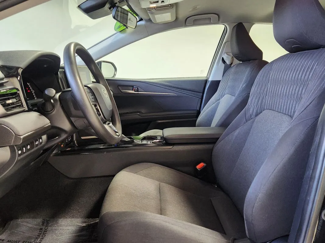 Toyota Camry photo 10