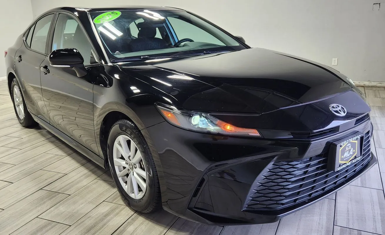 Toyota Camry photo 7