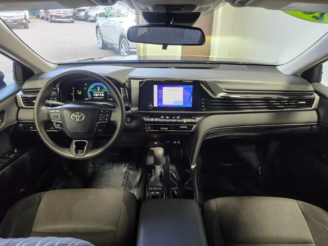 Toyota Camry photo 14