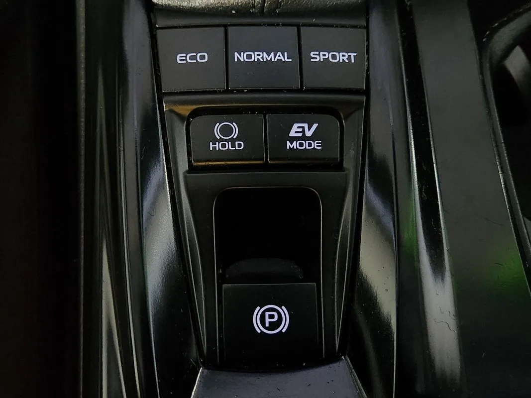 Toyota Camry photo 19