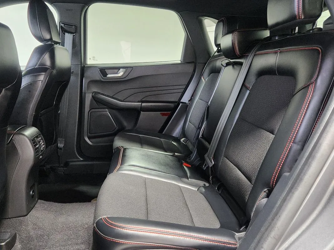 Ford Escape photo 13