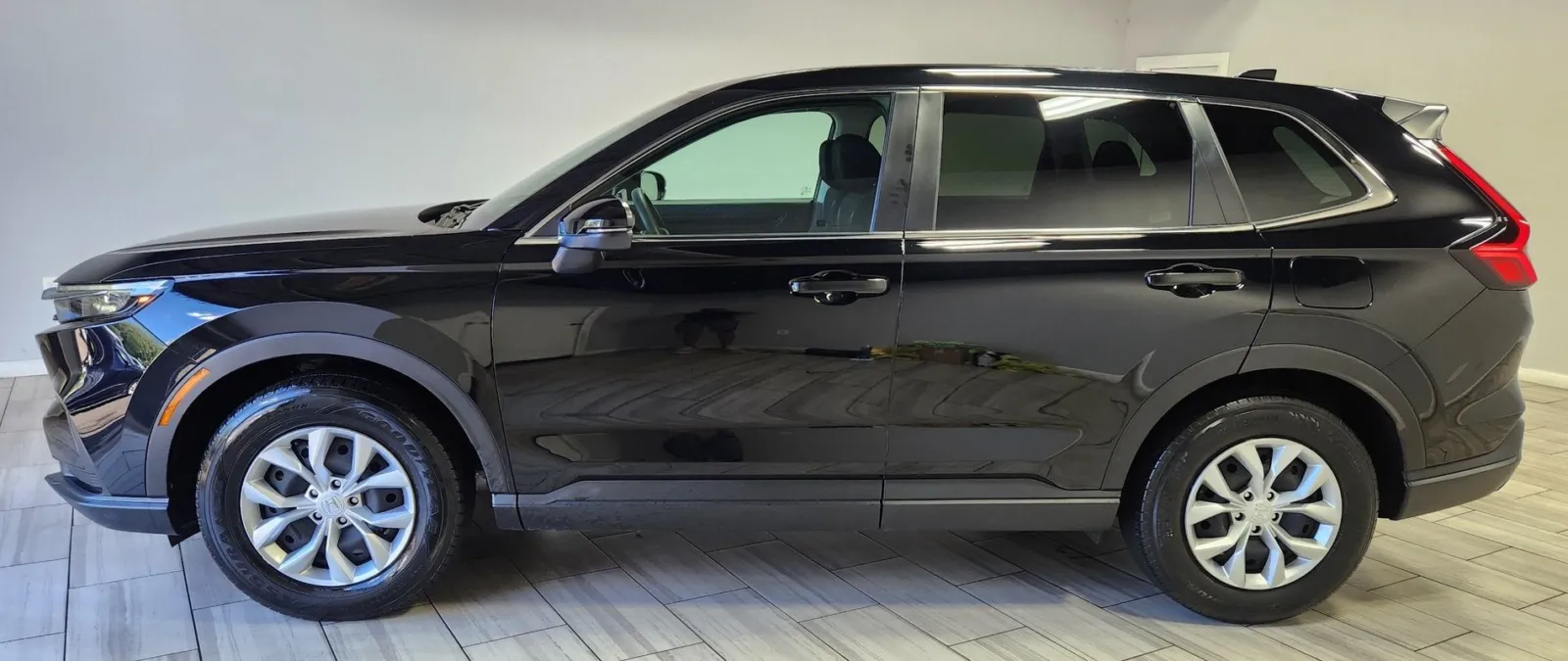Photos of 2025 Honda CR-V LX AWD for sale in Philadelphia, PA at Torresdale Ave
