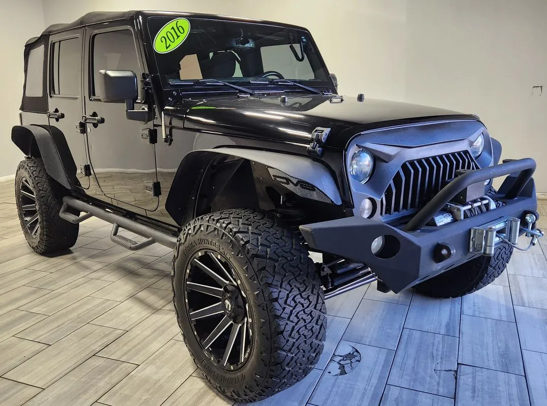 Jeep Wrangler photo 7