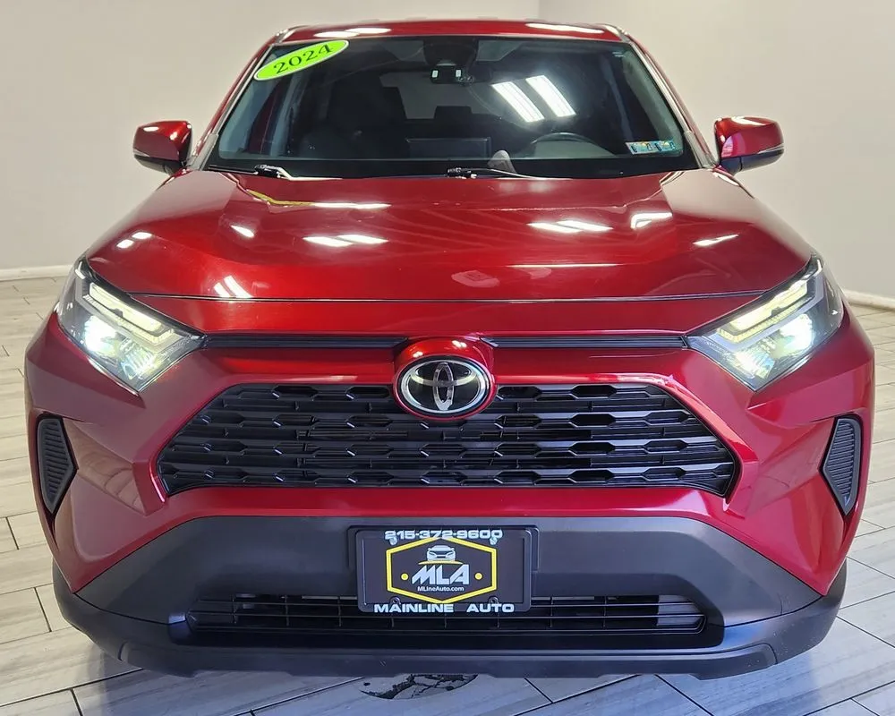 Toyota RAV4 photo 8