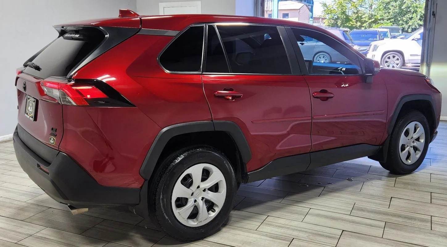 More photos of 2024 Toyota RAV4 LE at Torresdale Ave, PA