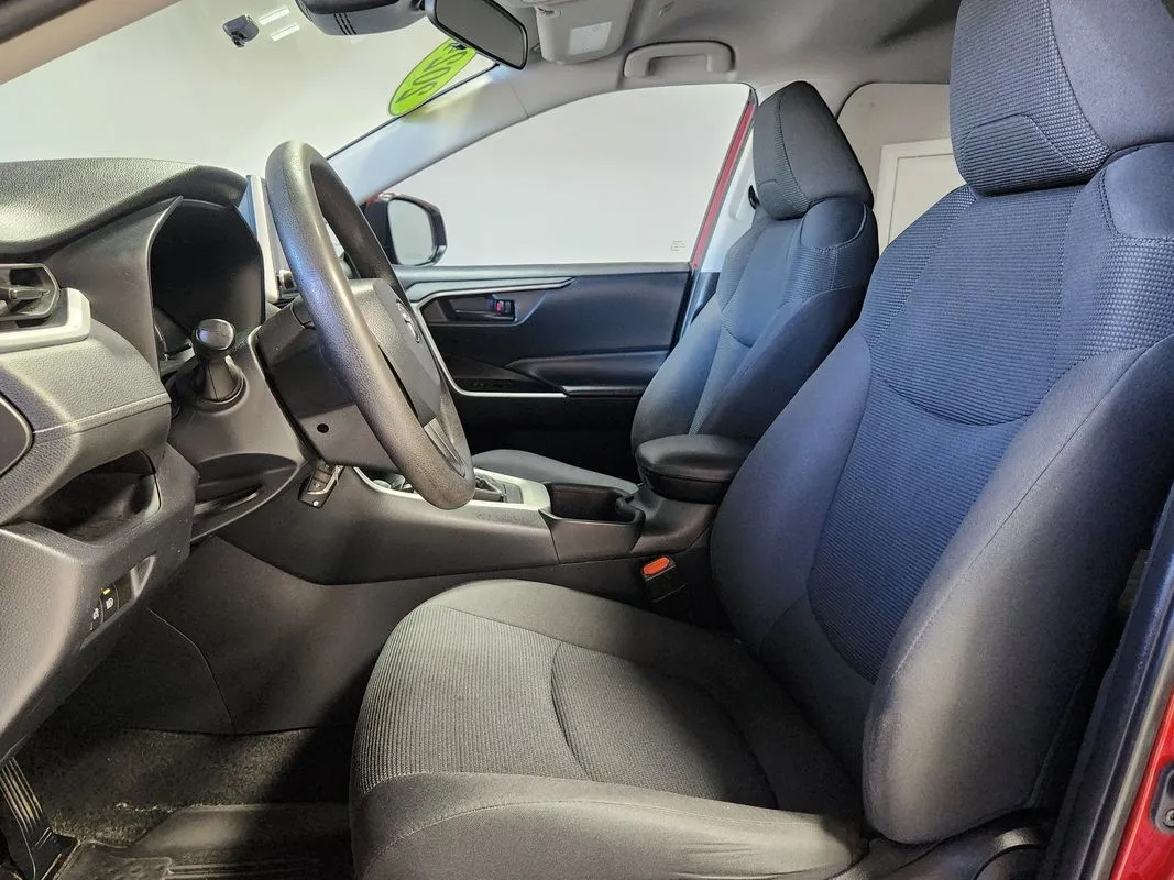 Toyota RAV4 photo 11
