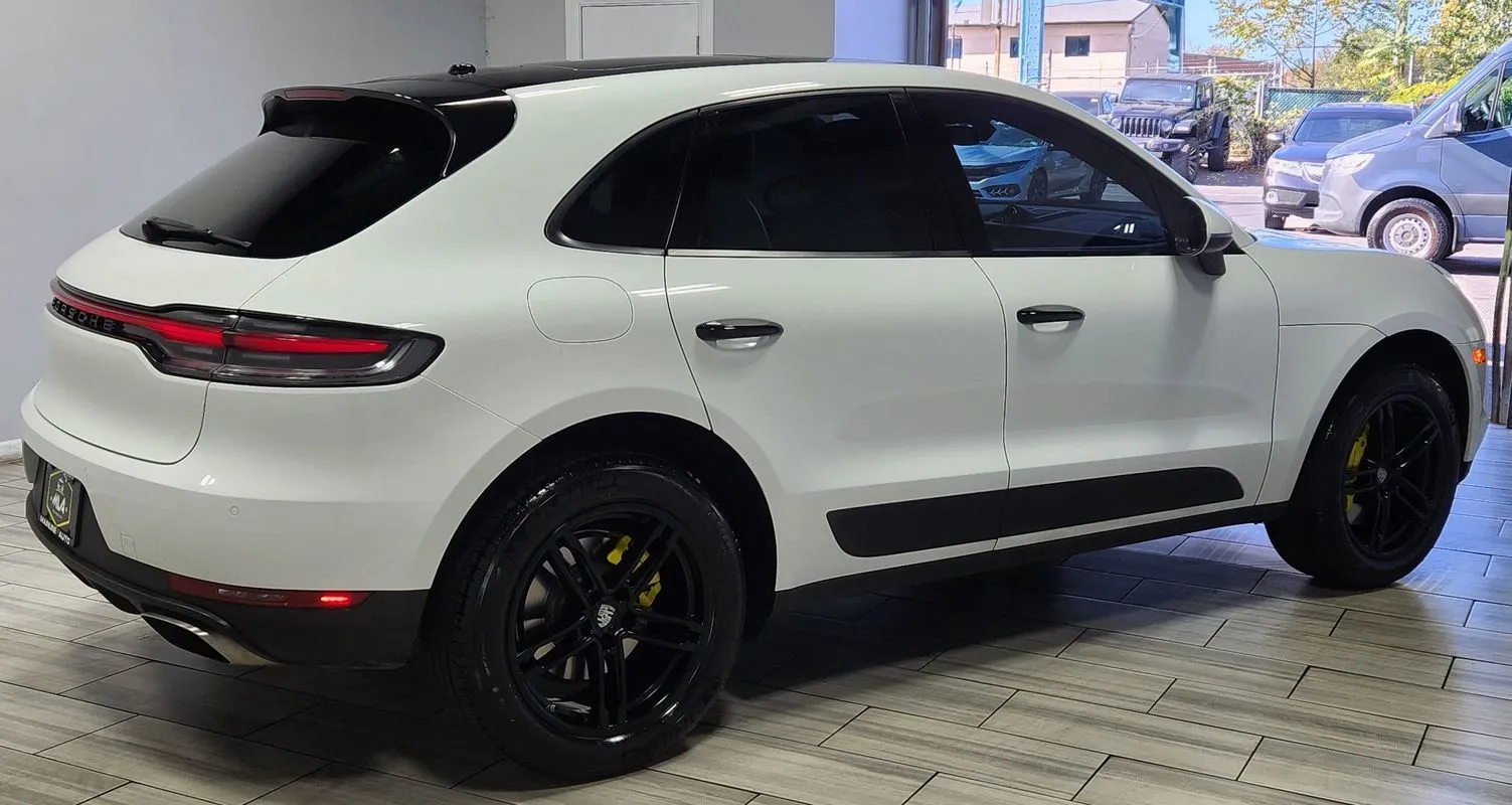 More photos of 2021 Porsche Macan at Torresdale Ave, PA