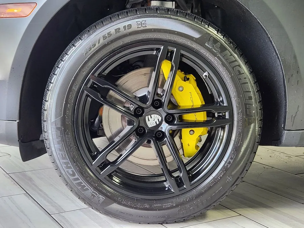 Porsche Macan photo 7