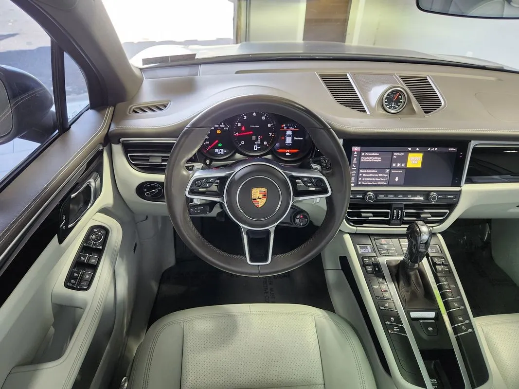Porsche Macan photo 15