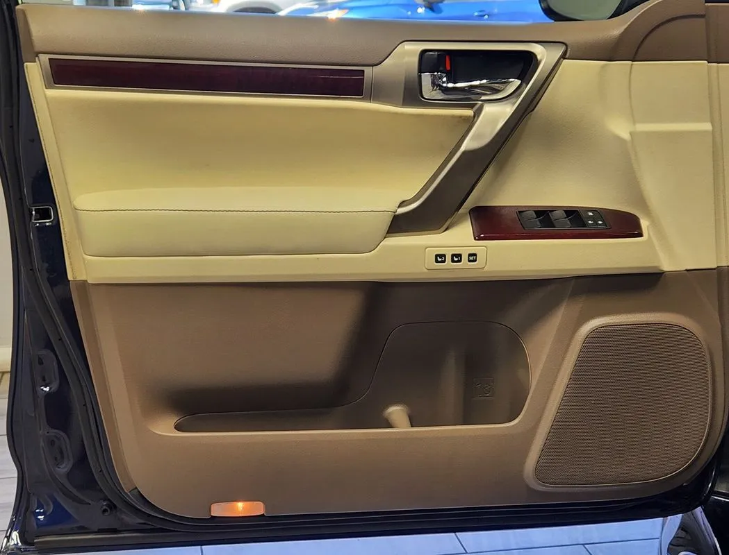 Lexus GX photo 10