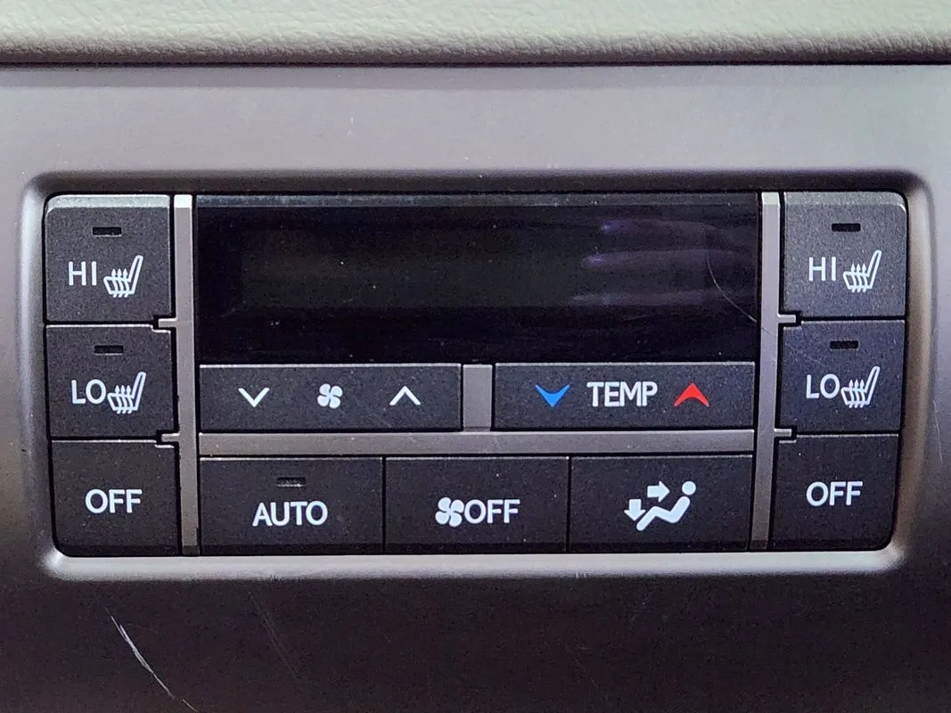 Lexus GX photo 15