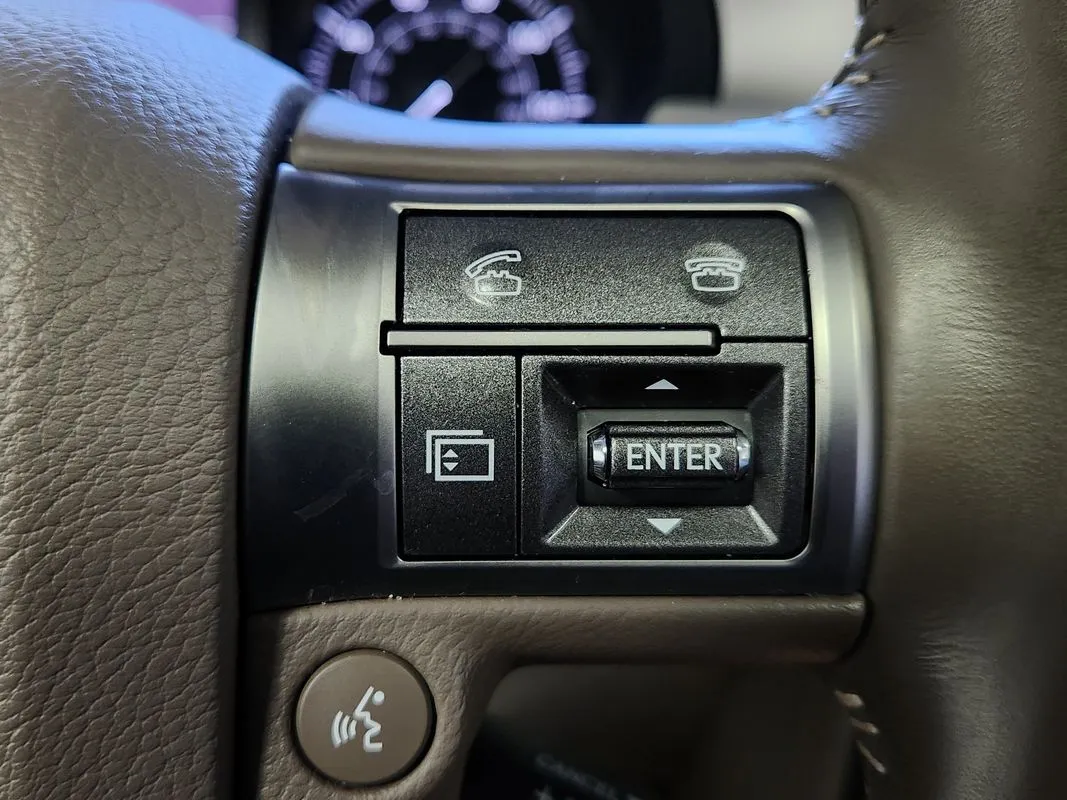 Lexus GX photo 19