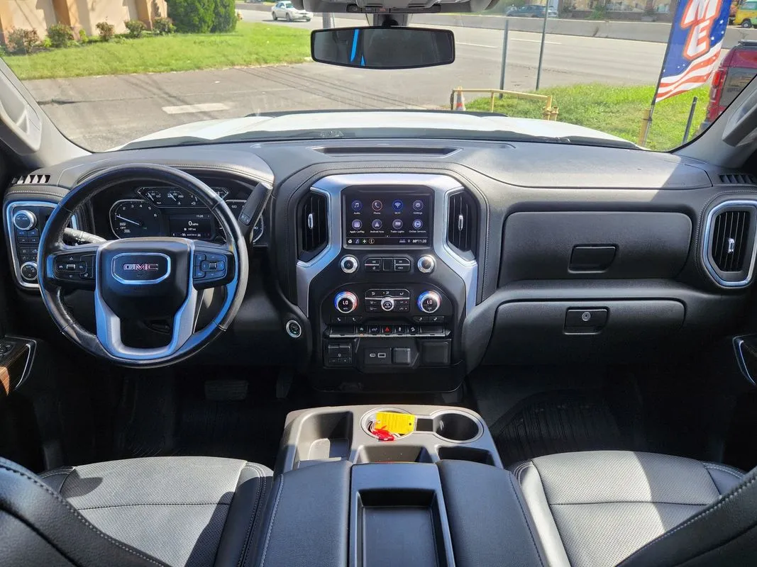 GMC Sierra photo 14