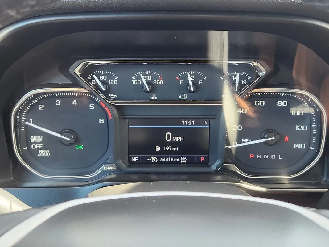 GMC Sierra photo 18