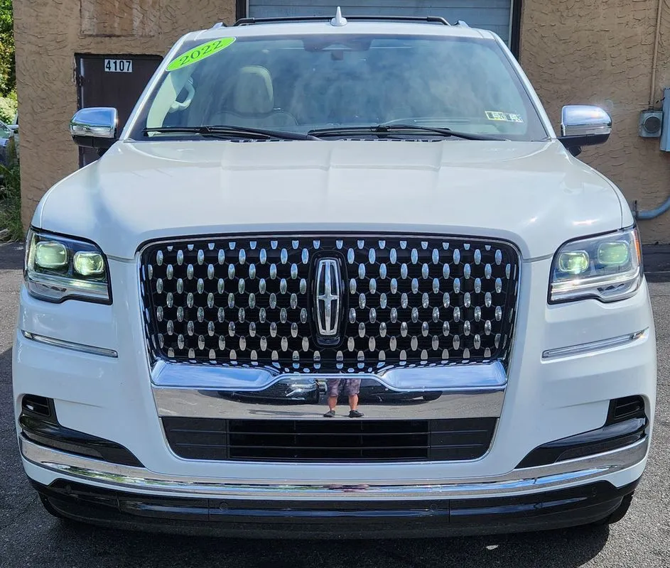 Lincoln Navigator photo 8
