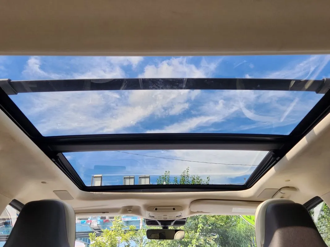 Lincoln Navigator photo 16