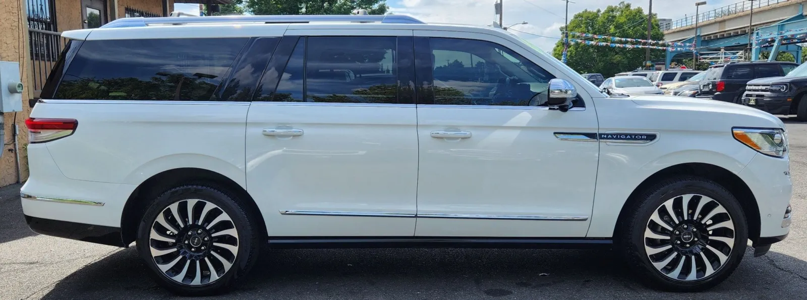 Lincoln Navigator photo 6