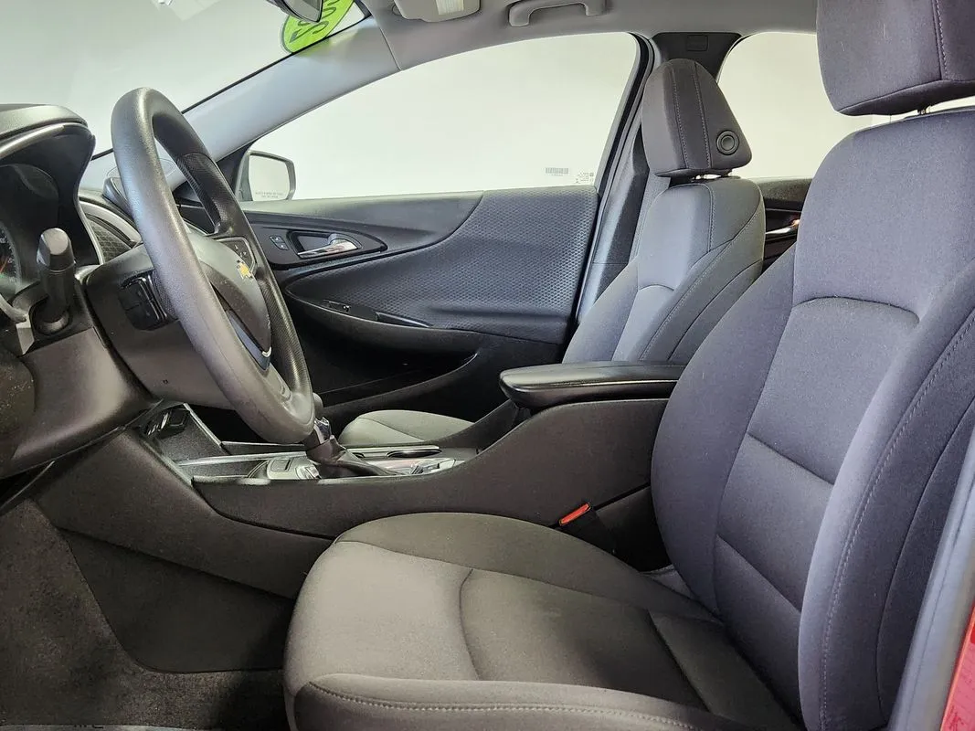 Chevrolet Malibu photo 11