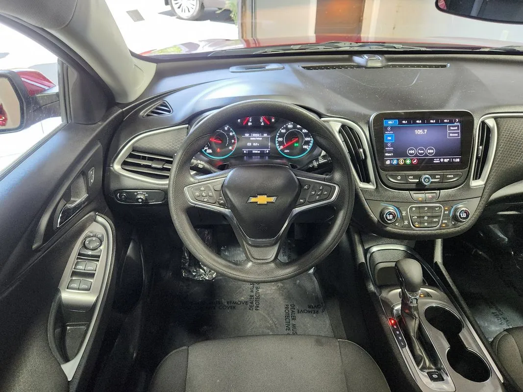 Chevrolet Malibu photo 17