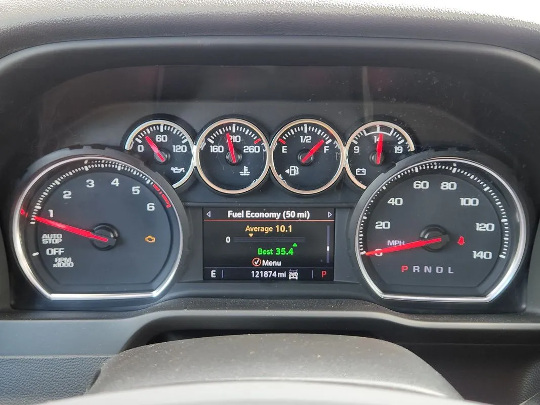 Chevrolet Silverado photo 18