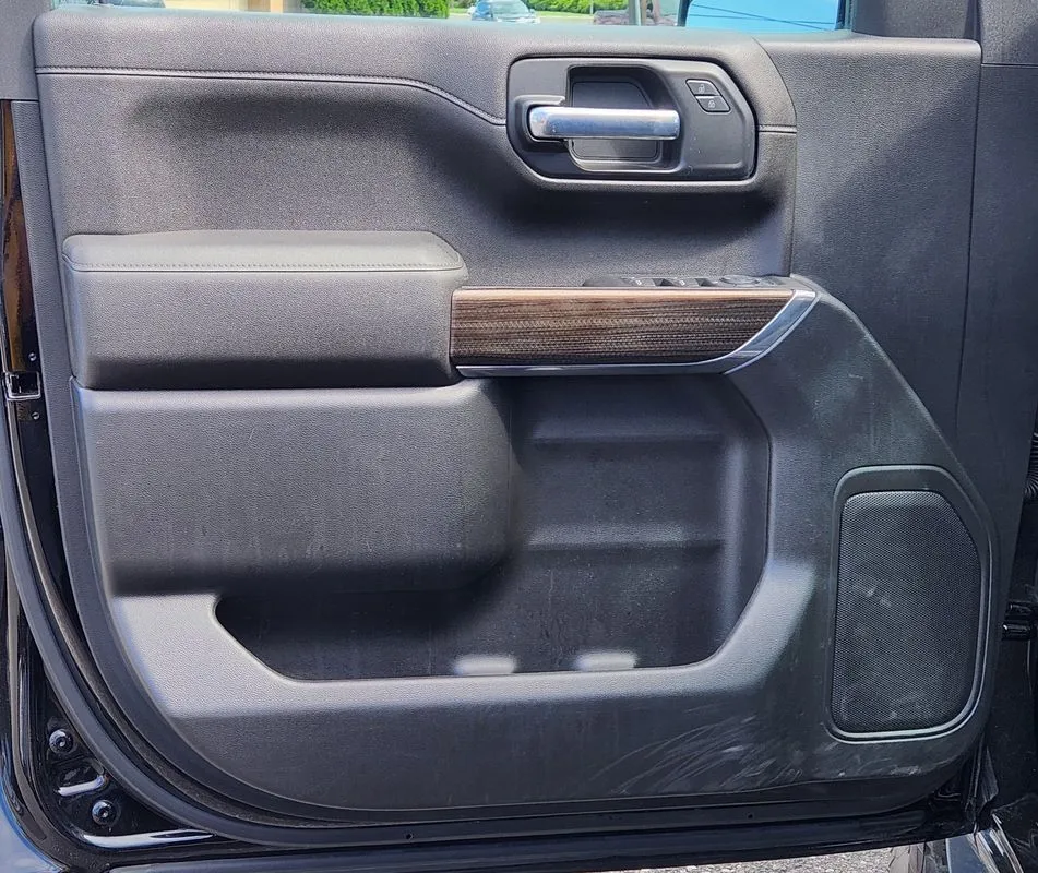 Chevrolet Silverado photo 10