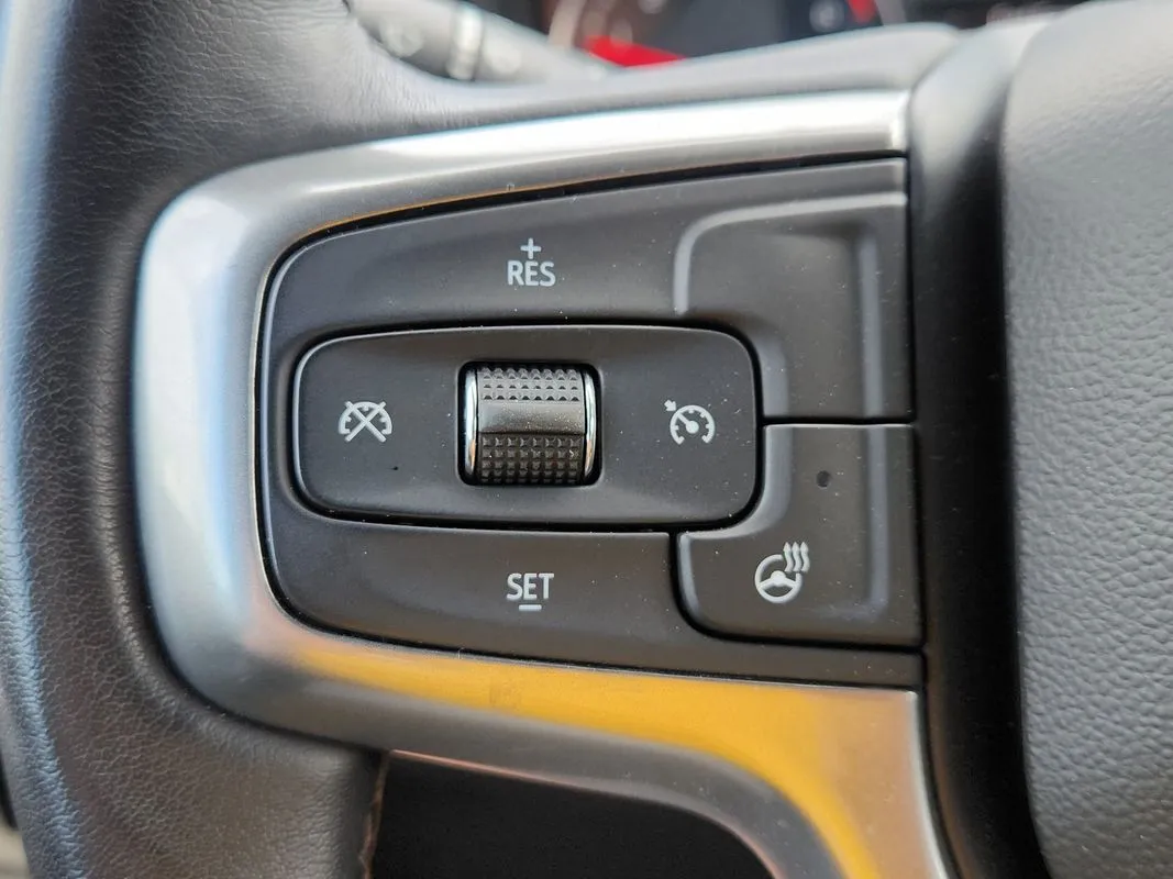 Chevrolet Silverado photo 16